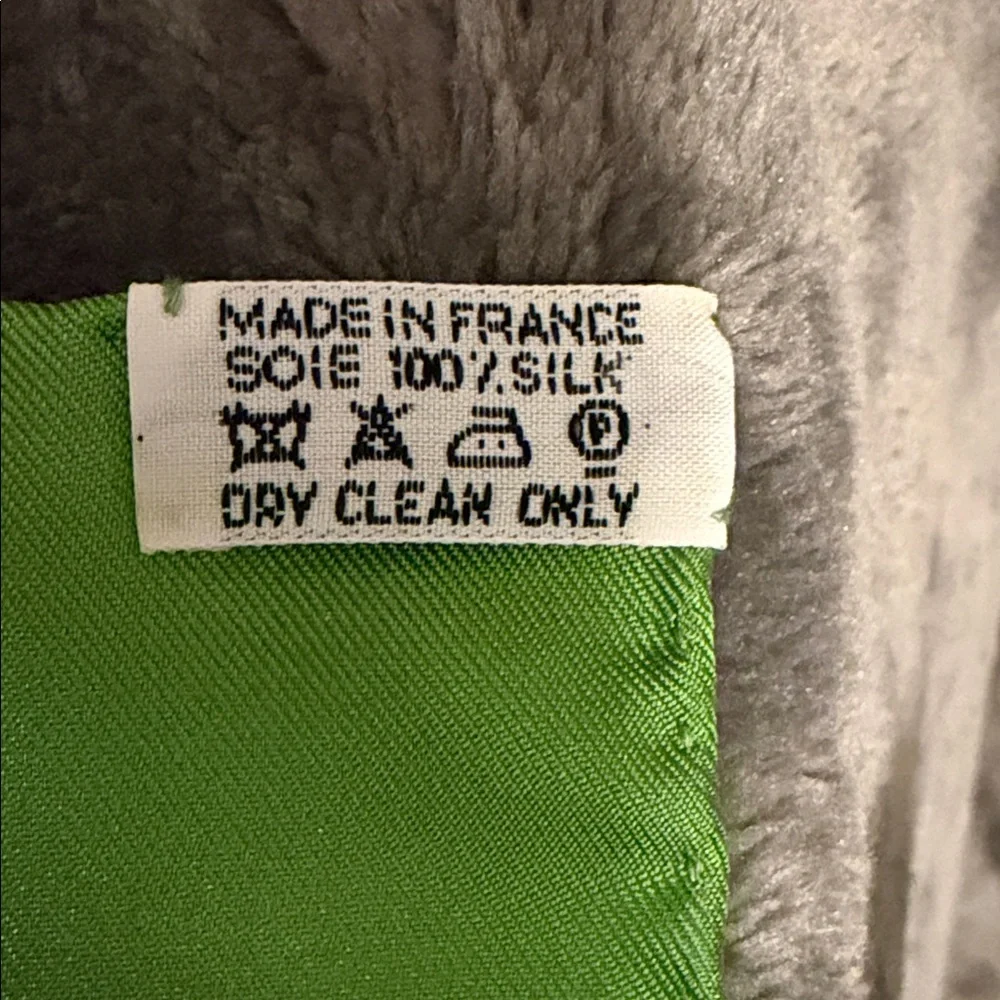 Hermes Green and White Silk Scarf Calèche élastique